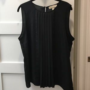 Sleeveless flutter blouse